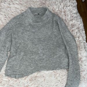 Expressed mid cropped turtle neck